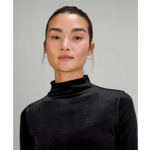 Lululemon Velvet Mock Neck Crop Top Black 6 NWOT - Picture 3 of 10